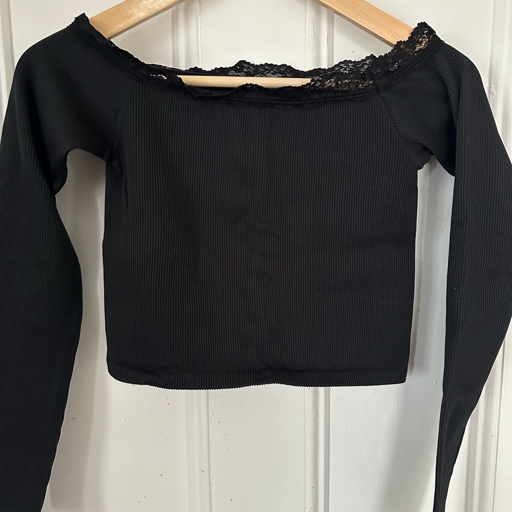Urban Outfitters Black Fitted Crop Top with Long Sleeves